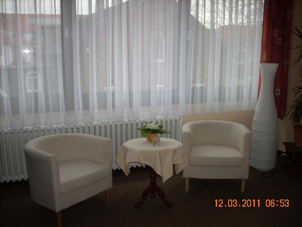 Center Hotel Гютерсло Екстер'єр фото